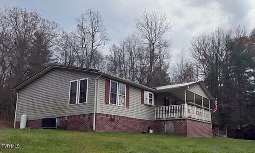 6326 Lake Breeze Rd, Wise, VA, 24293-5809 | Card Image