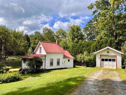 121 E Lake Rd, Ludlow, VT, 05149-9528 | Card Image