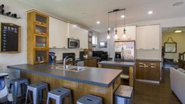 200 New Brighton Dr Se, House detached with 4 bedrooms, 3 bathrooms and 2 parking in Calgary AB | Image 13