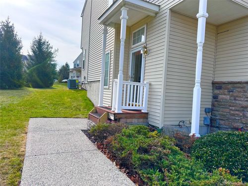 4806 Ridgecrest Dr, Wappingers Falls, NY, 12590-7544 | Card Image
