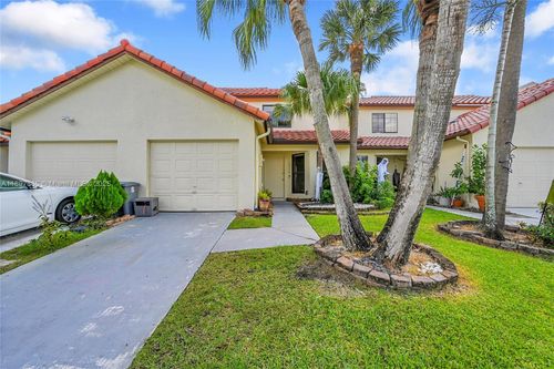 18578 Woodstream Dr, Boca Raton, FL, 33498-6332 | Card Image