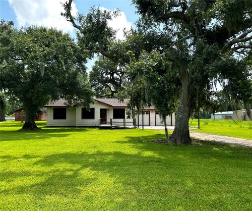 827 Live Oak Dr, Jones Creek, TX, 77541-9339 | Card Image