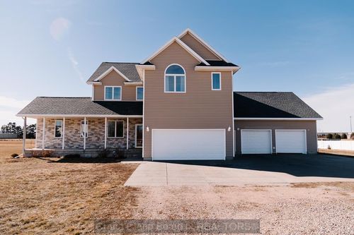 1807 1st St, Aurora, NE, 68818-1004 | Card Image