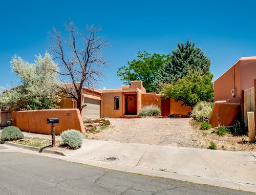 937 Camino Oraibi, Santa Fe, NM, 87505-6269 | Card Image