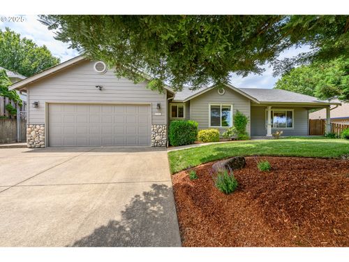 3307 Ne Grandhaven Dr, McMinnville, OR, 97128-9131 | Card Image