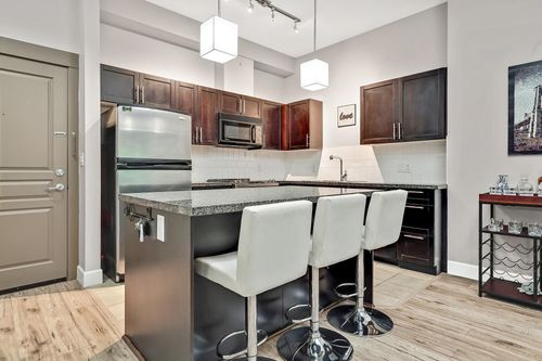 102-12283 224 St, Maple Ridge, BC, V2X8Z3 | Card Image