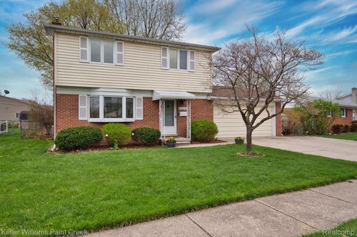 33954 Vista Way, Fraser, MI, 48026-4330 | Card Image