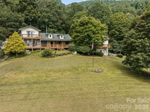 263 Pilgrims Ln, Burnsville, NC, 28714-8042 | Card Image