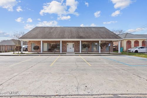 2218 George Dr, Opelousas, LA, 70570-6904 | Card Image