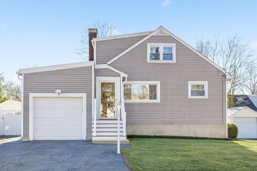 27 Garfield Ave, Saugus, MA, 01906-1428 | Card Image