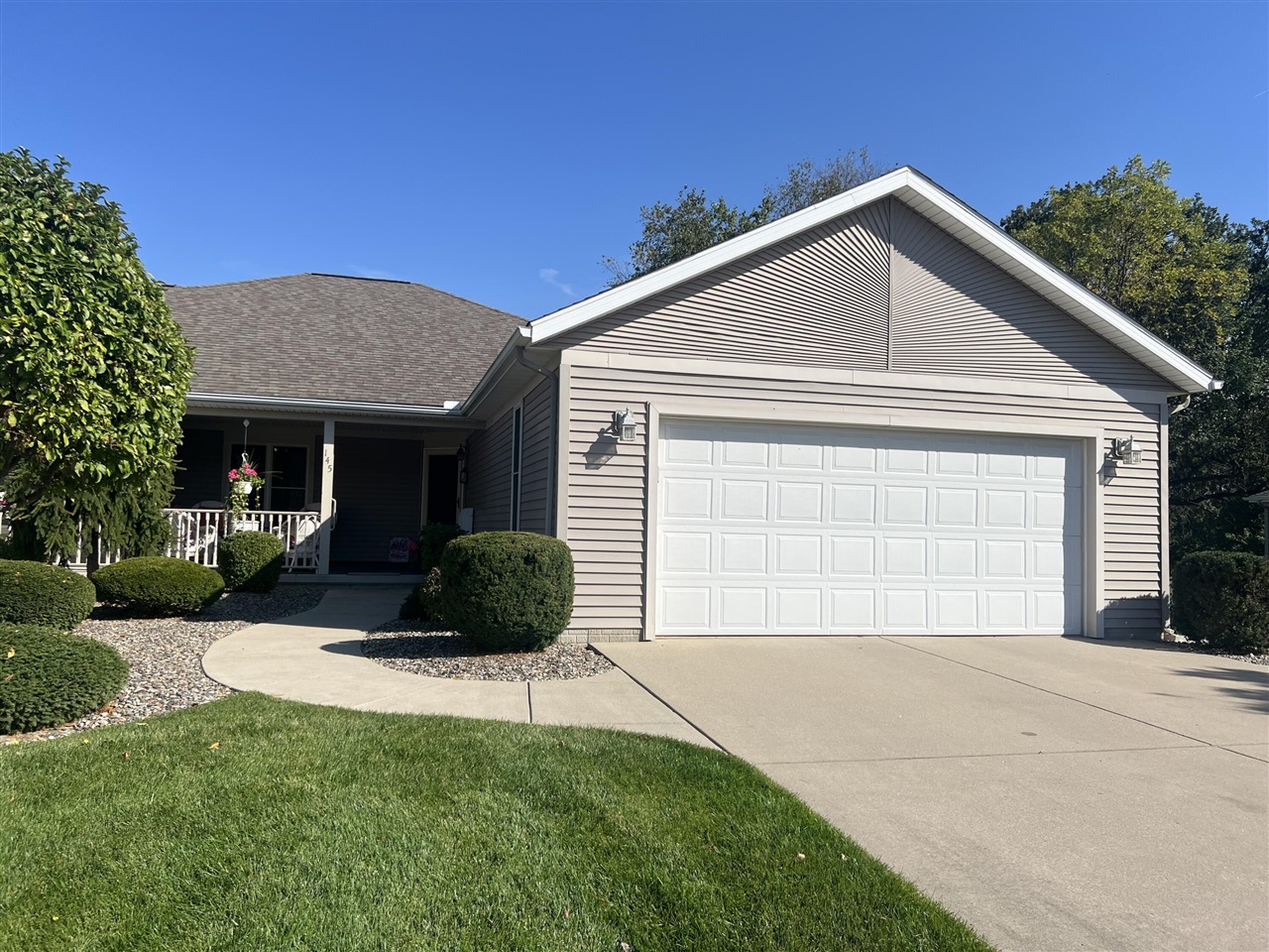 Oakwood Dr, Coldwater, MI 49036