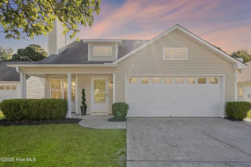 4319 Lakemoor Dr, Wilmington, NC, 28405-6429 | Card Image