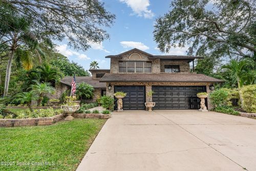 562 Lake Ashley Cir, Melbourne, FL, 32904-1985 | Card Image