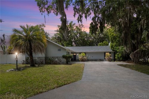 260 16th Ter, CRYSTAL RIVER, FL, 34429-4951 | Card Image
