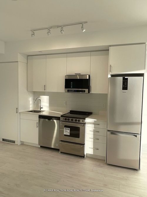216-412 Silver Maple Rd, Oakville, ON, L6H3P4 | Card Image
