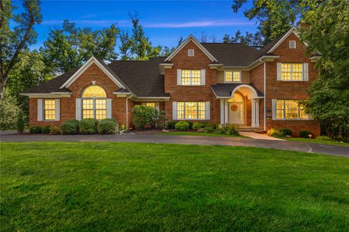 4899 Oak Grove Ct Ne, Cedar Rapids, IA, 52411-6789 | Card Image