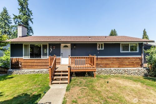 1118 May Ave, Shelton, WA, 98584-3944 | Card Image