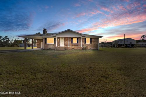 16 Elm St, Vandemere, NC, 28587-9753 | Card Image