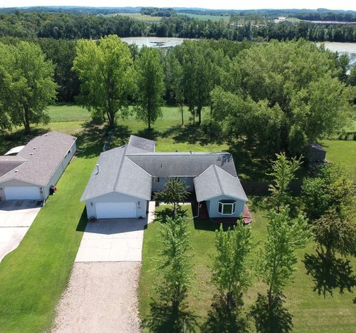404 Ridge Crest Dr, Pelican Rapids, MN, 56572-4713 | Card Image