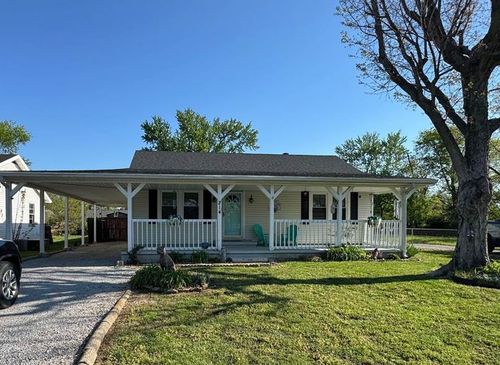 214 Dell Dr, Hopkinsville, KY, 42240-4817 | Card Image