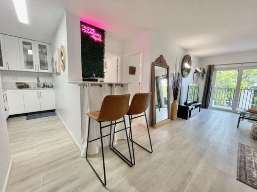 307-3000 Riomar St, Fort Lauderdale, FL, 33304-4200 | Card Image