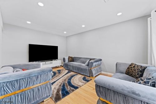 1105 Dill Ave, Linden, NJ, 07036-2077 | Card Image
