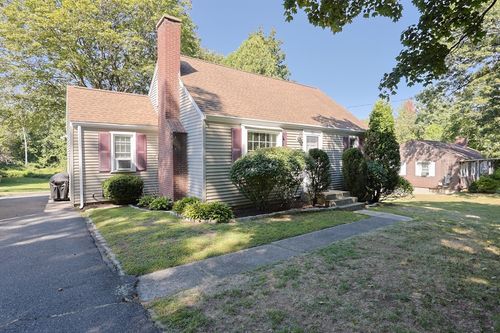 582 Pleasant St, Marlborough, MA, 01752-1130 | Card Image