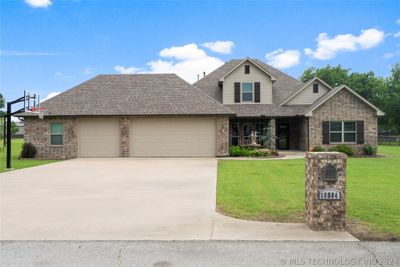 18004 S 71st East Avenue, House other with 5 bedrooms, 3 bathrooms and null parking in Bixby OK | Image 2