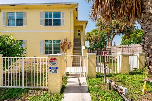 c-56 W 12th St, Riviera Beach, FL, 33404-6817 | Card Image