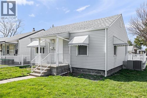 3154 Manchester Rd, Windsor, ON, N9C1X8 | Card Image