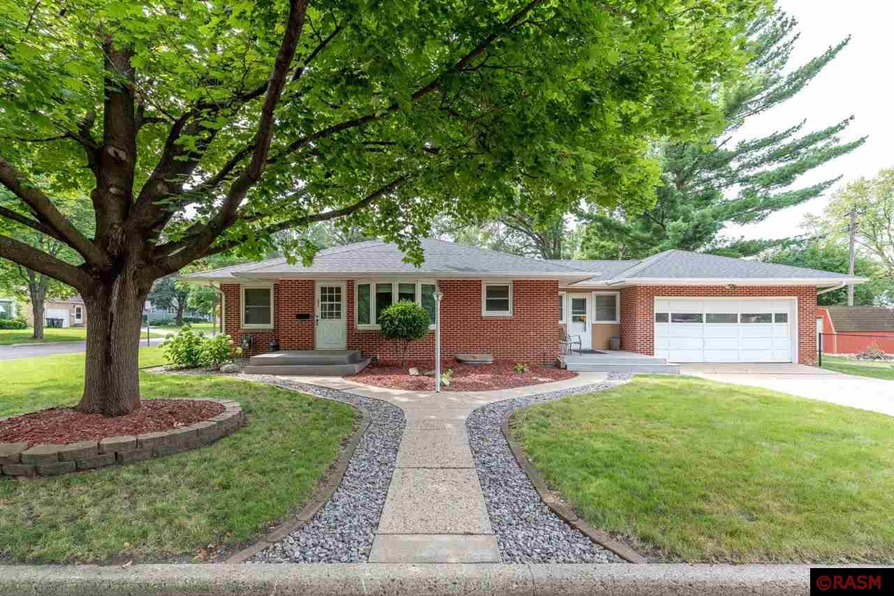 Haynes St, Mankato, MN 56001