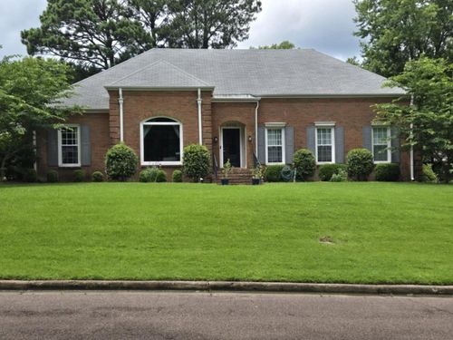 2075 Bensonwood Dr, Germantown, TN, 38138-4001 | Card Image