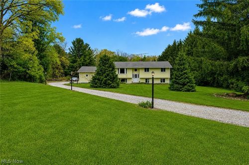 1561 Granger Road, Medina, OH, 44256 | Card Image