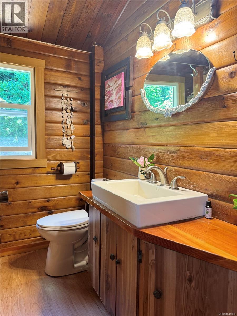 Residential in Cortes Island 5