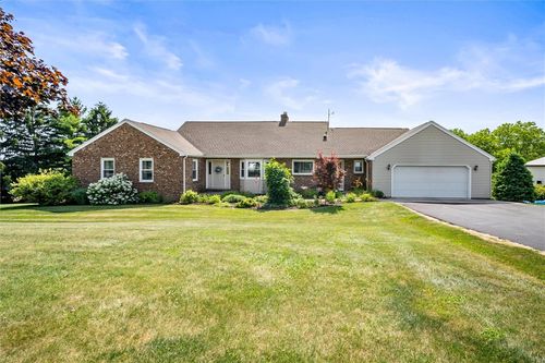 430 Blazey Rd, Victor, NY, 14564-9528 | Card Image