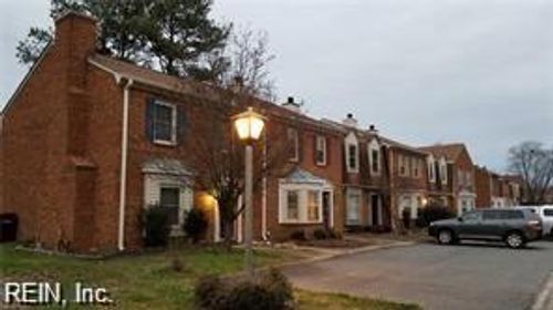 sq-1218 Cedar Mill Square, Chesapeake, VA, 23320 | Card Image