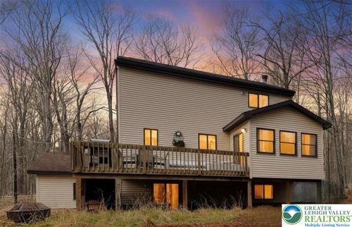 19 Livingston Ln, Clifton Township, PA, 18424-8992 | Card Image