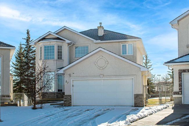 27 Hampstead Grove Nw, Home with 4 bedrooms, 2 bathrooms and 4 parking in Calgary AB | Image 1