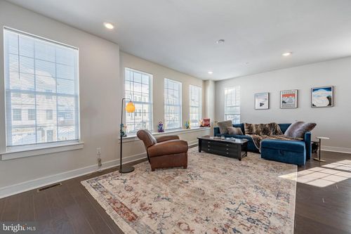 232 Red Leaf Ln, EXTON, PA, 19341-2389 | Card Image