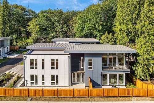 3983 162nd Pl Se, Bellevue, WA, 98006 | Card Image