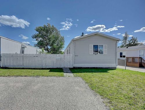 9717 121 Ave, Grande Prairie, AB, T8V7J2 | Card Image