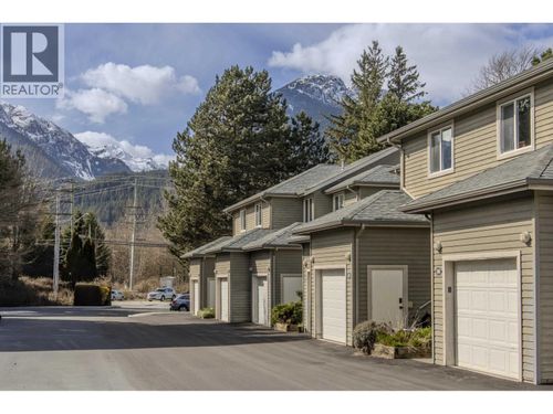 38-40200 Government Rd, Squamish, BC, V8B0G6 | Card Image