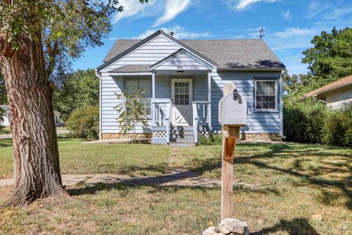502 E Arnold St, Herington, KS, 67449-1818 | Card Image