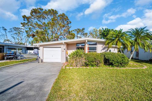 3859 Shore Acres Blvd Ne, ST PETERSBURG, FL, 33703-6055 | Card Image