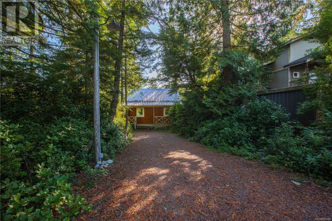 225 Boardwalk Blvd, House other with 2 bedrooms, 1 bathrooms and 2 parking in Ucluelet BC | Image 5