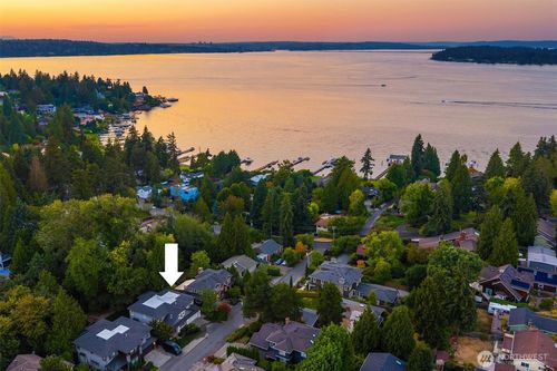 2227 77th Ave Se, Mercer Island, WA, 98040-2122 | Card Image