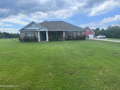 8101 Pecan Ridge Dr, Moss Point, MS, 39562-6276 | Card Image