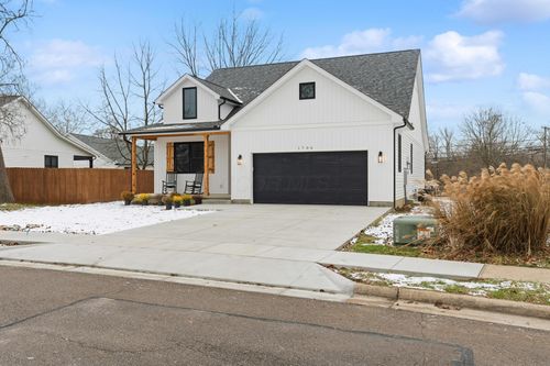 1706 Woodside Dr, Wilmington, OH, 45177-1277 | Card Image