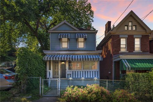 204 Johnston Ave, Pittsburgh, PA, 15207-1741 | Card Image