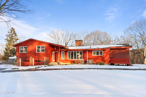 43 Palomino Dr, Pittsfield, MA, 01201-7133 | Card Image